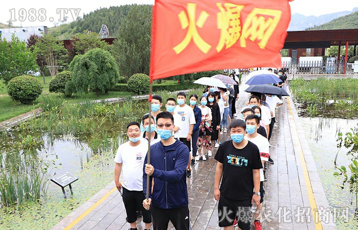 火爆狼群，千錘百煉！年輕沒有失敗，只有亮出風(fēng)采！