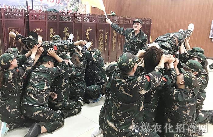 要做點亮別人的蠟燭