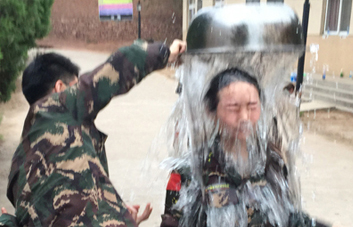 競(jìng)爭(zhēng)無(wú)所不在，壓力也無(wú)處不存！這就是市場(chǎng)！
