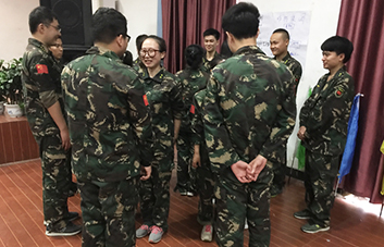 成功與放棄，也許只隔著一句贊美的距離！
