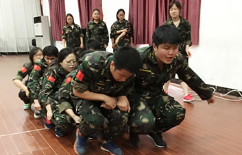 挑戰(zhàn)冠軍隊(duì)，與時(shí)間賽跑，與榮譽(yù)共舞！